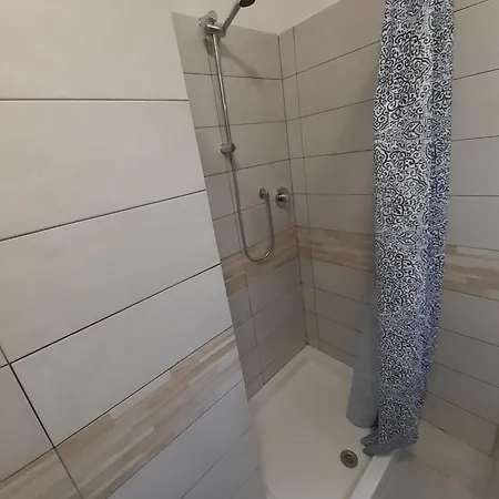 公寓 Eusepia, Di Fronte Di