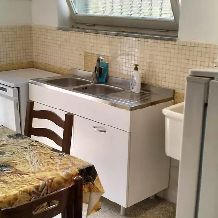 公寓 Eusepia, Di Fronte Di *