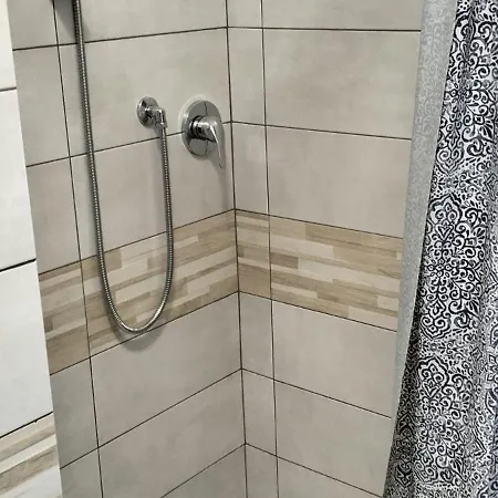 公寓 Eusepia, Di Fronte Di *