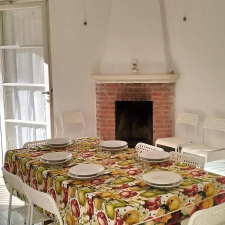 Eusepia, Di Fronte Di 公寓 蒂勒尼亚