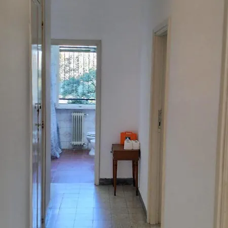 公寓 Eusepia, Di Fronte Di *