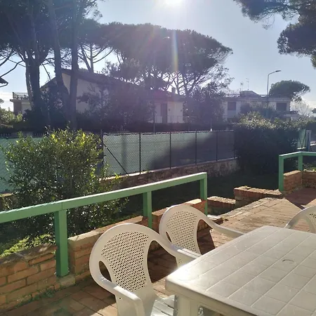 Eusepia, Di Fronte Di דירה