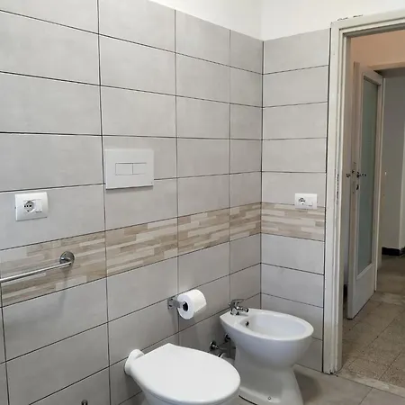 Eusepia, Di Fronte Di *