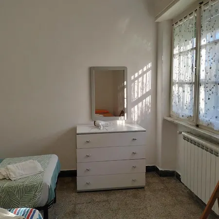 Eusepia, Di Fronte Di טירניה