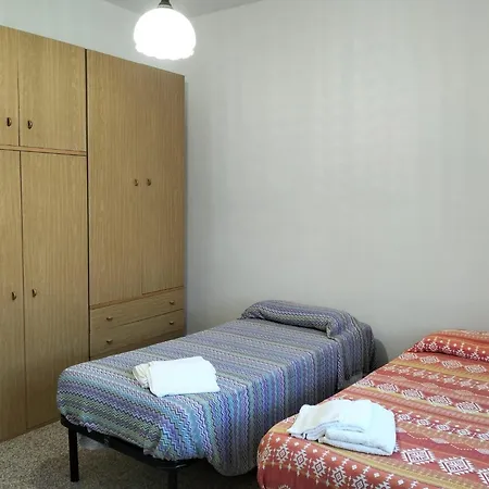 Eusepia, Di Fronte Di