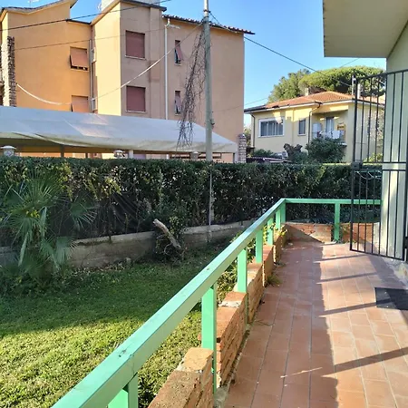 דירה Eusepia, Di Fronte Di