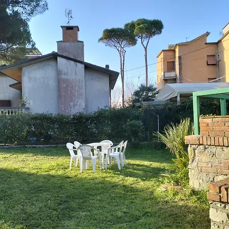 דירה Eusepia, Di Fronte Di *